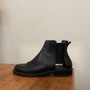Jil Sander black leather chelsey boots